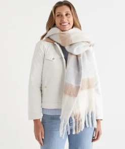 Sussan Knit Accessories|Scarves><noscript><img width=