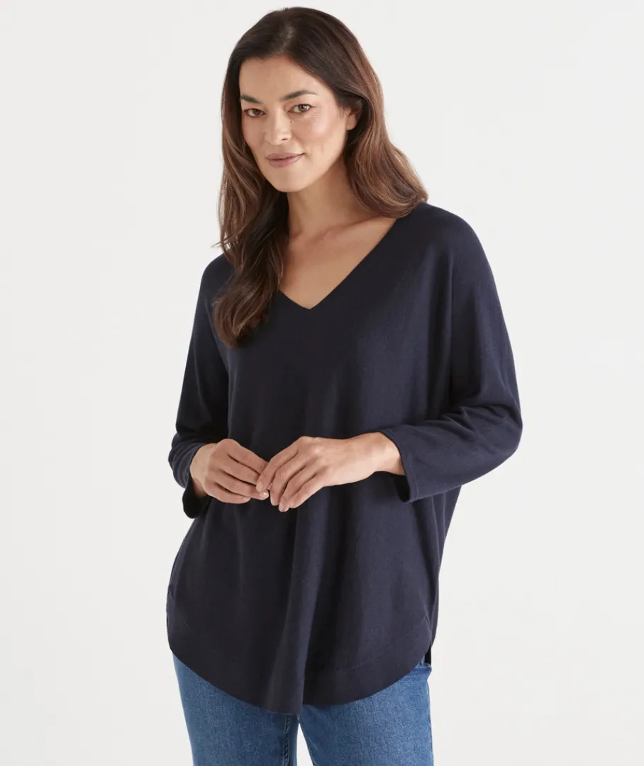 Sussan Knitwear|Tops>Curved Hem V Neck Jumper