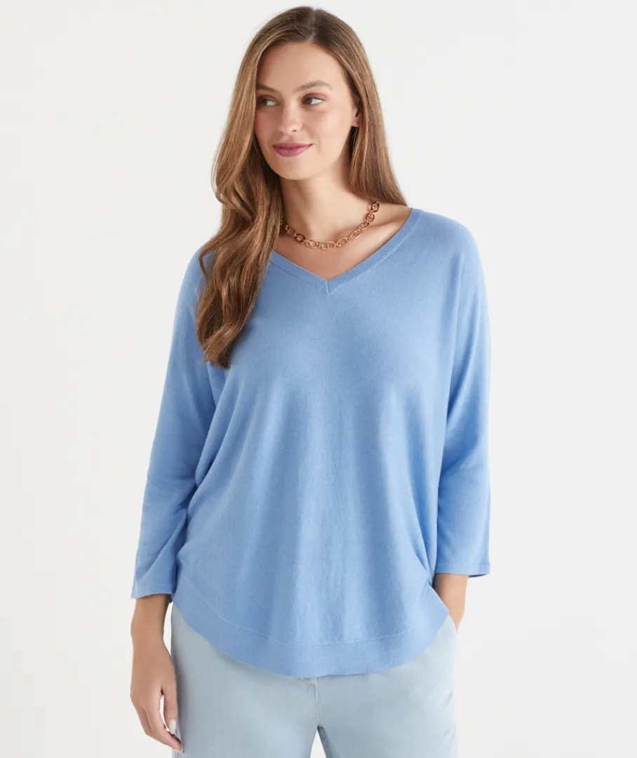 Sussan Knitwear|Tops>Curved Hem V Neck Jumper
