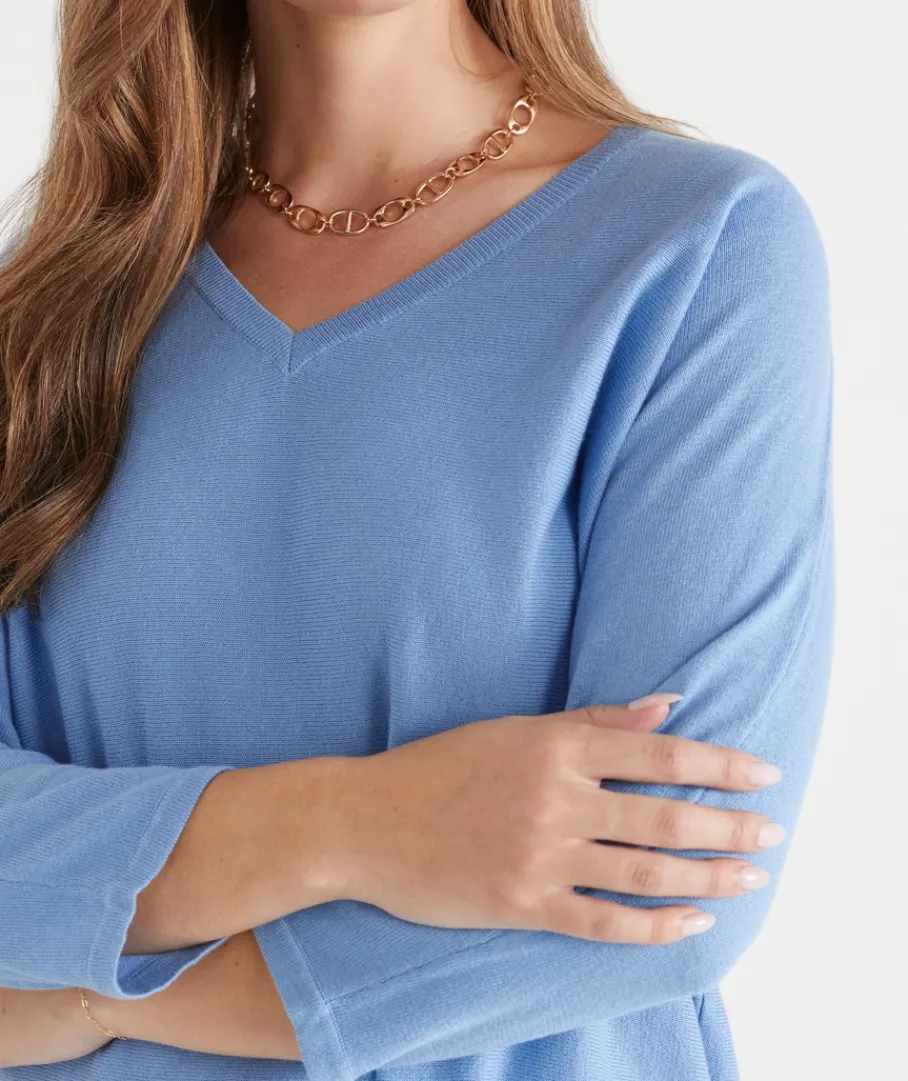 Sussan Knitwear|Tops>Curved Hem V Neck Jumper