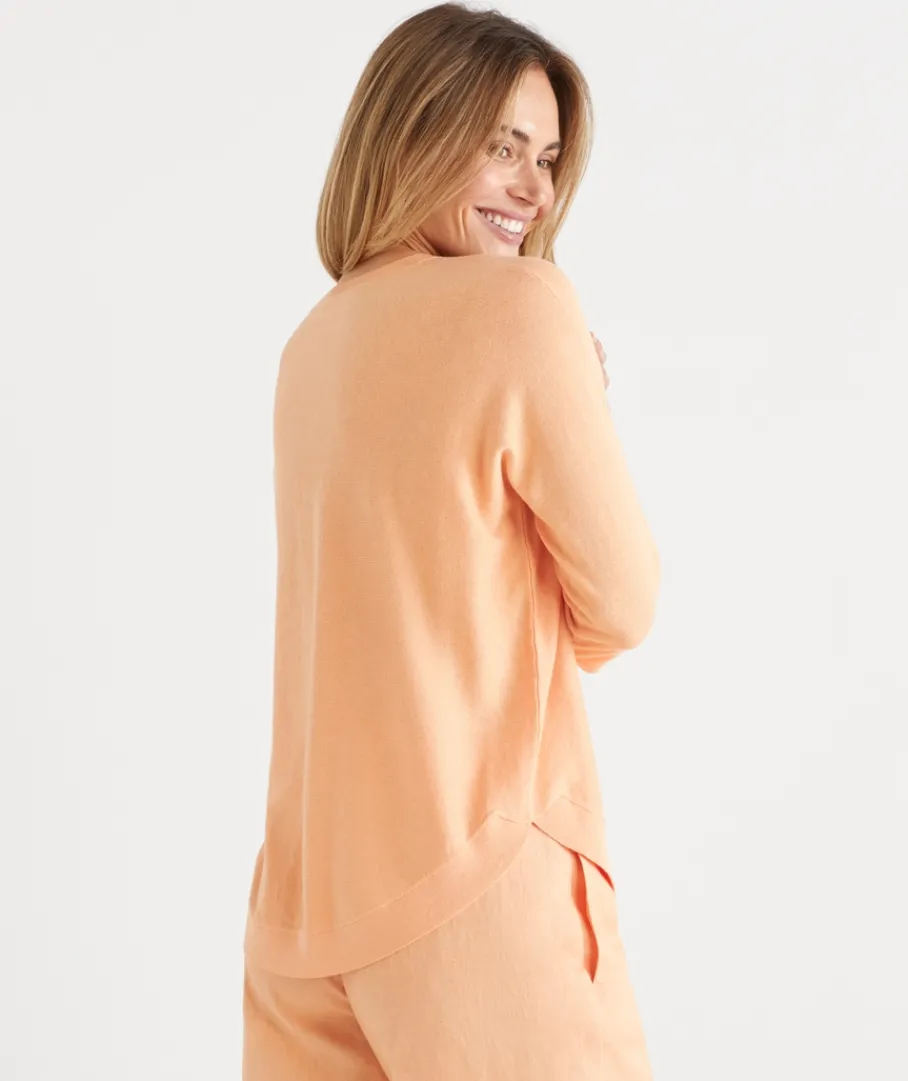 Sussan Knitwear|Tops>Curved Hem V Neck Jumper