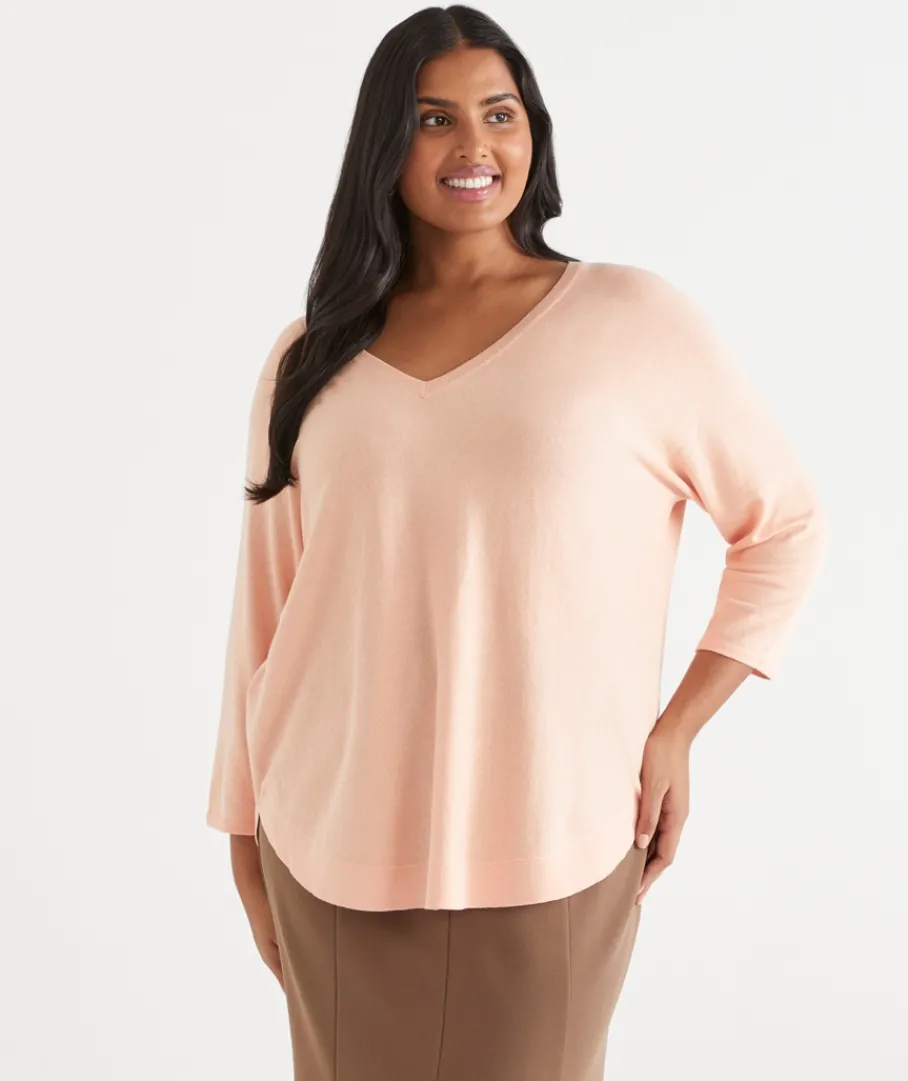 Sussan Knitwear|Tops>Curved Hem V Neck Jumper