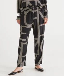 Sussan Pants>Geometric Print Tapered Pant