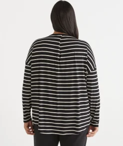 Sussan Tops|T-Shirts><noscript><img width=