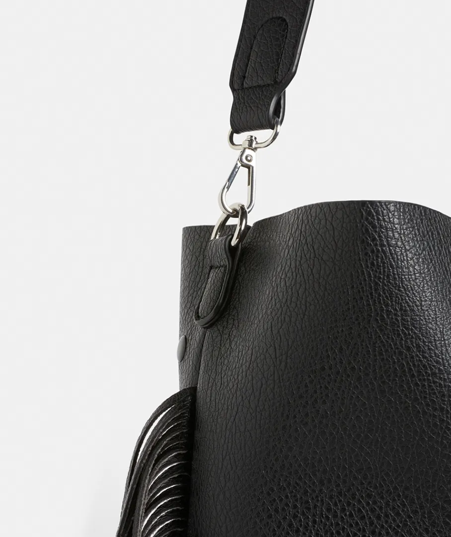Sussan Bags>Tassel Shoulder Bag